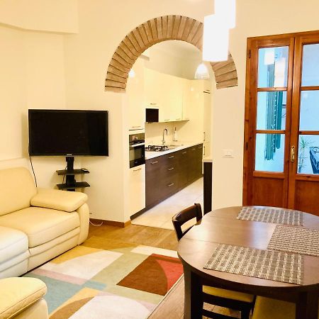 Deluxe Apartment In The Centre Of Florenz Exterior foto